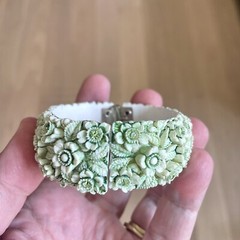 Vintage Bracelet Molded Plastic Green Celluloid Flower Rhinestone Clamper Hinged