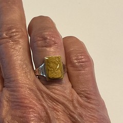 Sweet Victorian 10k Yellow Gold Carved Tiger Eye Cameo Ring 1.90 Grams Size 6
