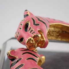 Vintage KJL Kenneth J Lane Pink Enamel Tiger 6 3/4″ Clamper Gold Tone Bracelet