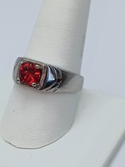 Vintage sterling silver 925 signet-style ring with a deep red gemstone Size 10