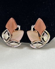 Vintage 60s Leaf Design Bracelet & Earrings Set 3 PC Thermoset Peach Gold Tone