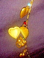 Vintage PIDDiDLY LINKS CHARM Necklace Theater Drama REAL HEART LOCKETS Kingston