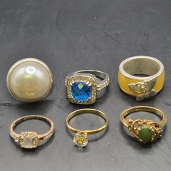 Vintage 6 Ring Collection Lot Size 8 Blue Green Faux Pearl Gold&Silver Tone