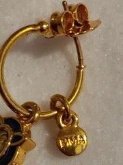 Signed MMA & CN – Single earring – goldtone – Enamel & Faux Stone