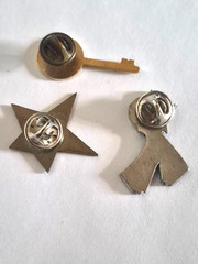 VINTAGE Set of 3 Tac Pins – Key, Star, Comet Gold / Silver Tone