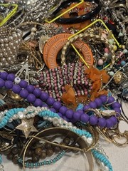 5 LB Mixed Costume Jewelry Lot Wearable & Repair Vintage Modern Treasure Hunt #1