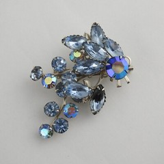 Vintage Brooch Pin Multi-color Blue Rhinestones Leaf Spray 2.5″