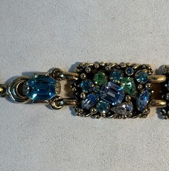 Vtg. Barclay Gold Tone Multi Color Rhinestones Necklace 14 7/8″