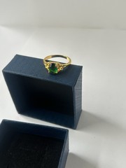 Vintage Green Cubic Zirconia Ring Gold Plated Womens Size 7.5