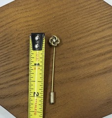 Vintage Gold Tone (Plated?) Stickpin Rose Knot with Colorless Stone – Hat Pin