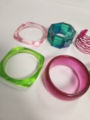 Bracelets Lot Of 9 Vintage Mixed Materials Bright Acrylic Metal
