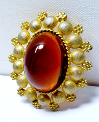 Large & Bold 2&1/2″ Tall Vintage Red Lucite Open-Back Gold Tone Brooch Pin