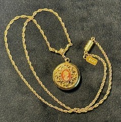 Vintage 1928 Jewelry Co Gold Tone Faux Cameo Locket Necklace Filigree Rope Chain