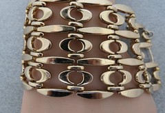 Monet Fantasy Link Bracelet Gold Tone Safety Chain 2 Wide Link 7.5″ Long Runway