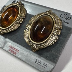 1928 Jewelry Oval Clip On Earrings Gold Tone Amber Cabochon Vintage New