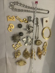 21 Pc Vtg Jewelry Lot 2 are Sterling, + AK, 1928, Silver, Brooches, Necklace, Pe