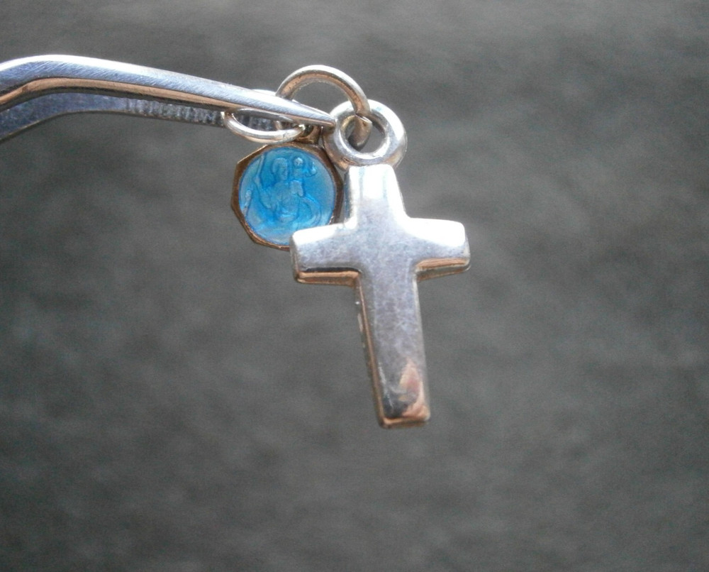 TINY Double Sided St Christopher & Silvertone Cross Vintage Charm Pendant 1.3g