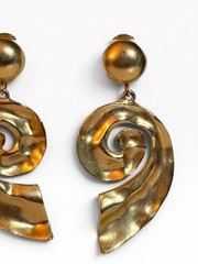VINTAGE GOLD-TONE SWIRL DANGLE CLIP-ON EARRINGS 1980s