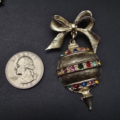 Rhinestone Christmas Ornament Brooch Gold Tone Vintage Jewelry