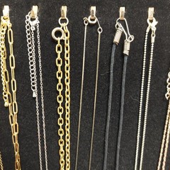 60 Piece Vintage-Now Jewelry Lot Necklaces Bracelets Brooches Earrings