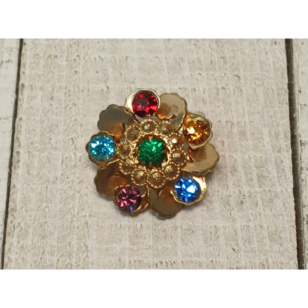 Vintage Gold Tone Multi Color Rhinestone Flower Brooch Pin 1950s -1970s MCM 1″