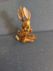 VINTAGE SKI BUNNY BROOCH PIN