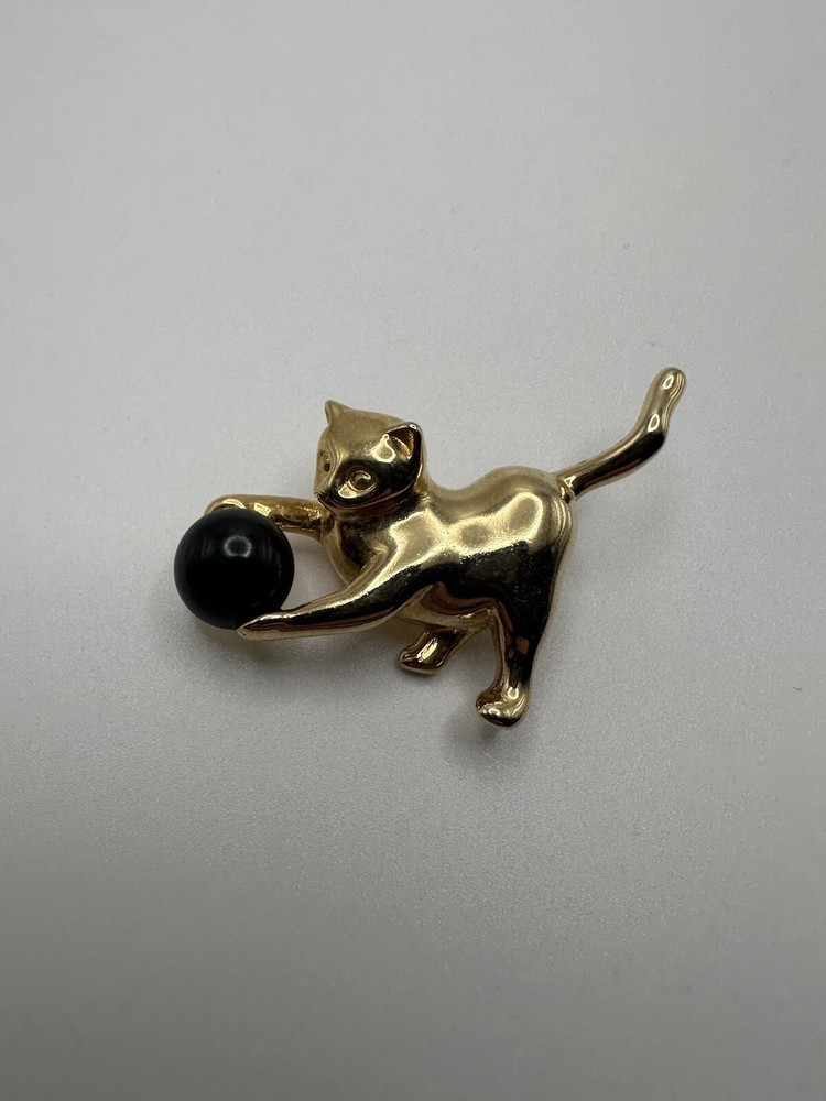Vintage Gold Cat Kitten Playing With Black Ball Brooch 4.5cm JB6