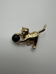 Vintage Gold Cat Kitten Playing With Black Ball Brooch 4.5cm JB6