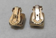 Vintage BARCLAY Faux Amethyst Purple Glass Gold Tone Clip Earrings 1/2″