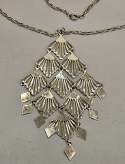 Vintage Large Pendant Necklace Fan Scallop Diamond Shape Silver Tone Chain 18″