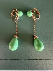 VTG Faux Jade Peking Glass Green Teardrop Dangle Clip Earring w/ Rhinestones 2”L