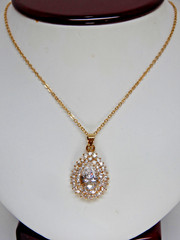 Vintage CZ Layered Teardrop Pendant Gold Tone Necklace 17″ Chain