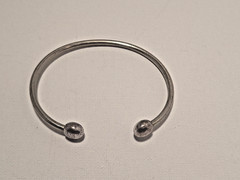 Vtg Q Ray Silver-Plated Ionized Healing Cuff Bracelet w/Sterling Silver Beads
