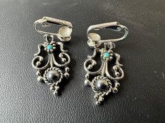 Vintage AVON 1974 Mirabella Clip On Earrings Silver Tone Blue Turquoise Hematite