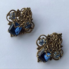 VINTAGE WEST GERMANY BLUE RHINESTONE EARRINGS