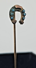 Antique Victorian 9k Gold Horseshoe Stick Pin Blue Glass Paste Lucky Talisman 1g