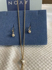 Avon Vintage 2001 Diamond Cut Accented Two Tone Lariat Set