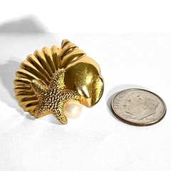 Vintage Avon Earrings Gold Tone Seashell Starfish Beach Chunky Pierced Nautical