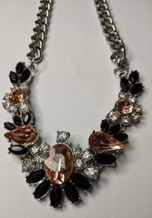 Y2K Era Pink Black Flower Chain Necklace American Eagle Women Fashion Jewelry