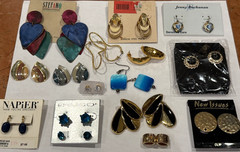 EARRINGS MIX LOT 100 PAIR POST ENAMEL LUCITE RHINESTONE STUD DANGLE 1 + LB EUC