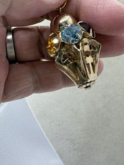 Gold Tone VTG Rhinestone 3D Flower Basket Pendant Necklace LOOK