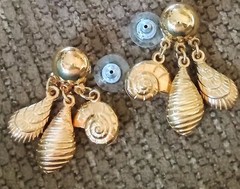 Vntg REVLON Gold Tone 3D Sea Shells Drop Dangle Pierced Earrings Retro & Rare