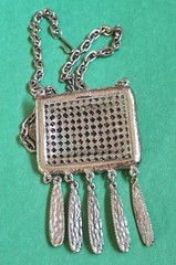 Vintage LISNER Signed Pendant & Necklace in Silver Tone