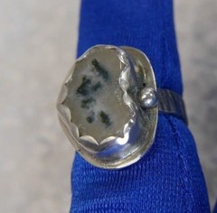 3/4″ Brutalist estate black white Quartz 0.925 Sterling Silver Ring size 4