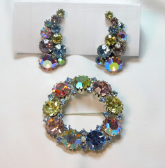 VINTAGE KARU ARKE PASTEL PINK, BLUE & YELLOW RHINESTONES BROOCH & EARRINGS