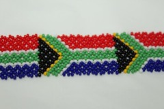 GORGEOUS Red Blue Black White & Green Glass Seed Bead 7.25″ Bracelet