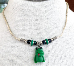 Vintage Polymer Fimo Clay Clay FROG Pendant Choker Necklace 17″ Rope Cord