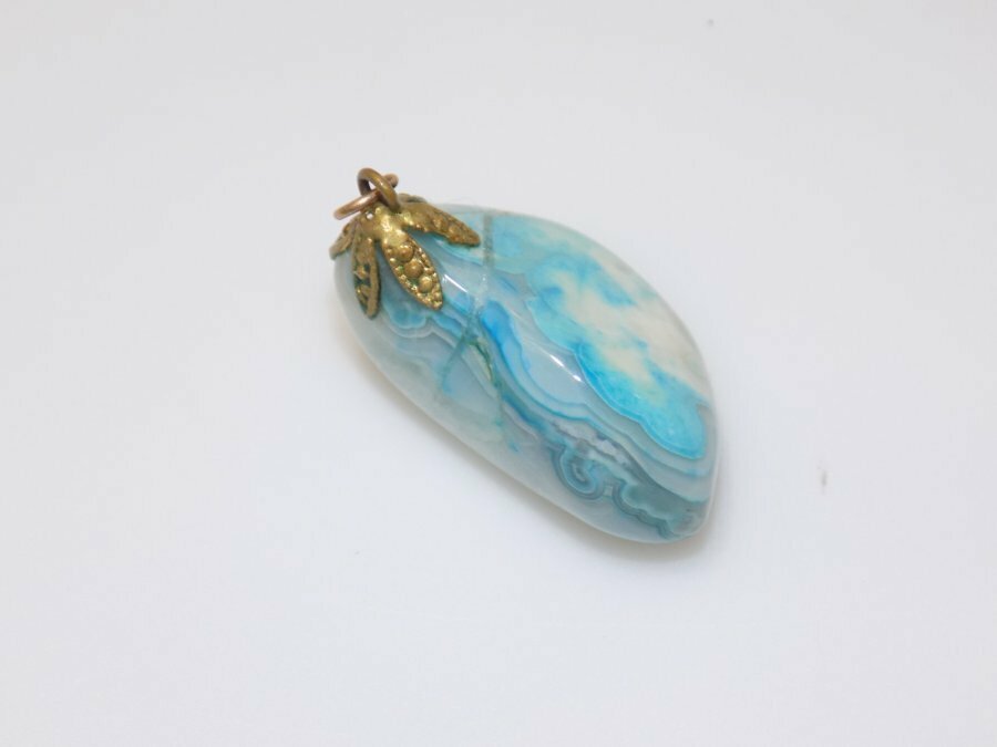J507~VINTAGE PENDANT~NO CHAIN~BLUE/WHITE STONE~POLISHED~1″