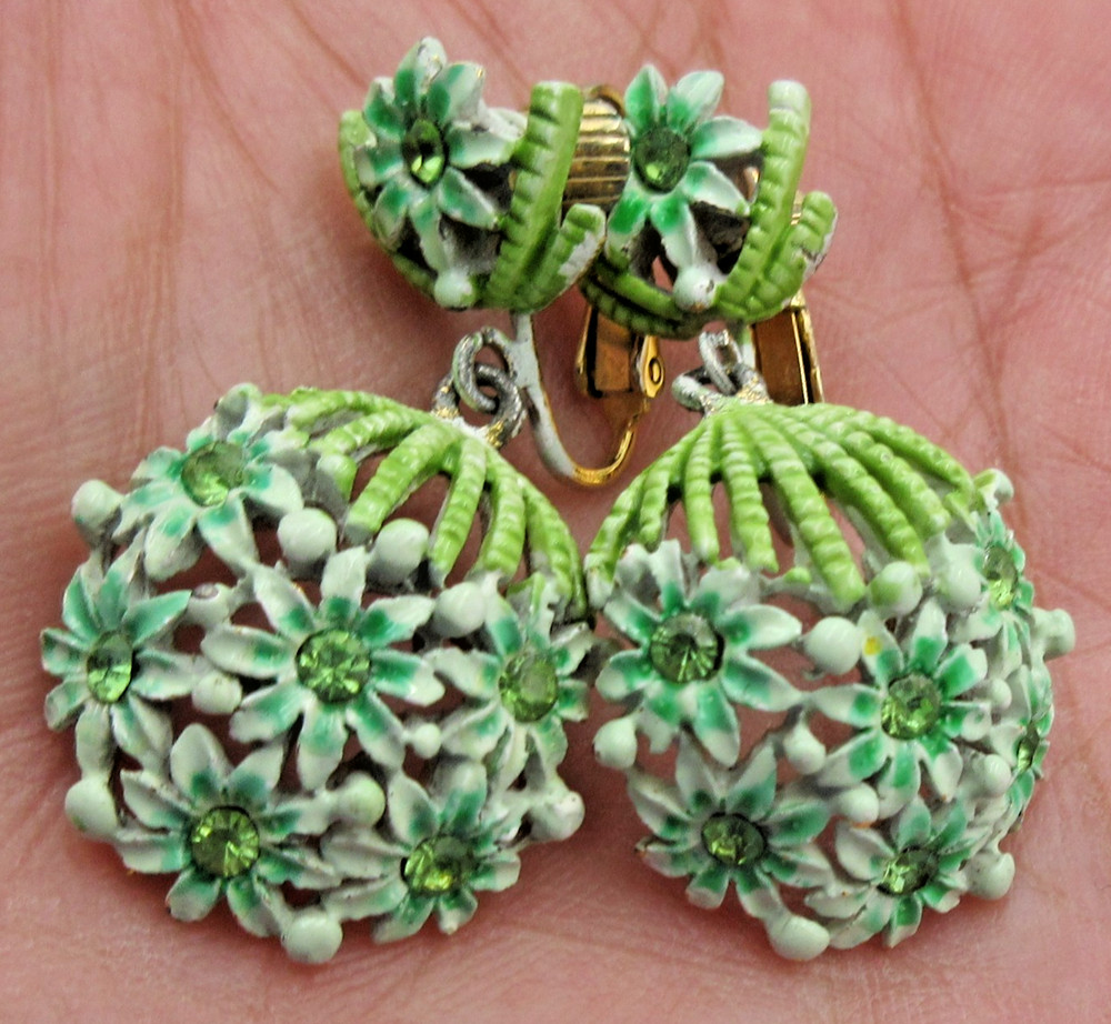 VTG FLOWER white green gold tone DANGLE open clip on Earrings RHINESTONE ENAMEL