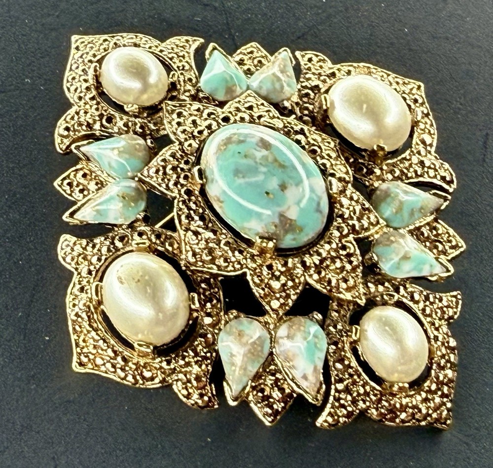 Vintage Sarah Coventry 1968 Remembrance Faux Turquoise Pearl Pendant Brooch Pin